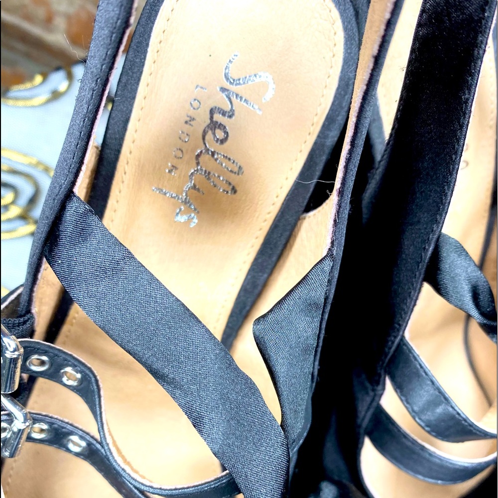 Shelly’s London heel/platform 6.5 - Picture 4 of 7